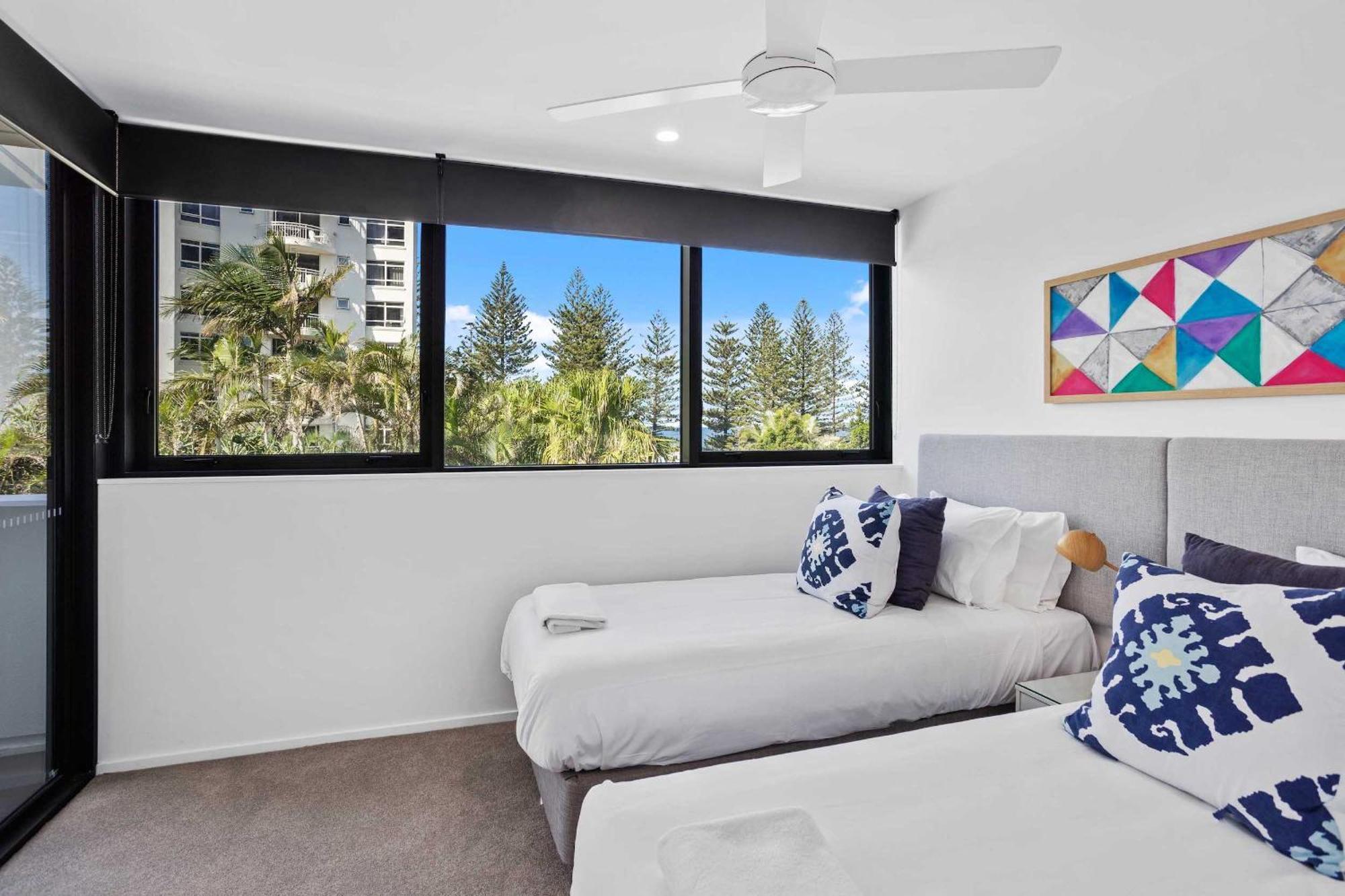 Apartment 2 Bedroom Luxury In Burleigh Heads! *
